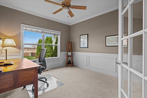 Tiny photo for 664 Bennett Drive, North Aurora, IL 60542 (MLS # 12608075)