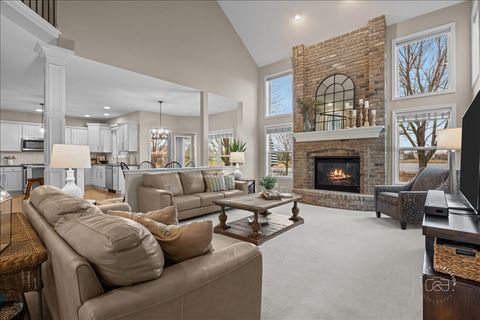 Tiny photo for 664 Bennett Drive, North Aurora, IL 60542 (MLS # 12608075)