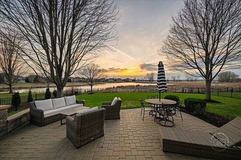 Tiny photo for 664 Bennett Drive, North Aurora, IL 60542 (MLS # 12608075)