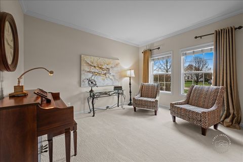 Tiny photo for 664 Bennett Drive, North Aurora, IL 60542 (MLS # 12608075)