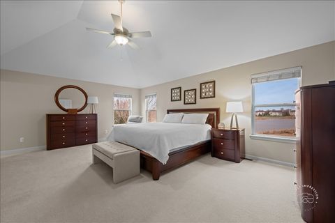 Tiny photo for 664 Bennett Drive, North Aurora, IL 60542 (MLS # 12608075)