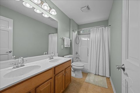 Tiny photo for 664 Bennett Drive, North Aurora, IL 60542 (MLS # 12608075)