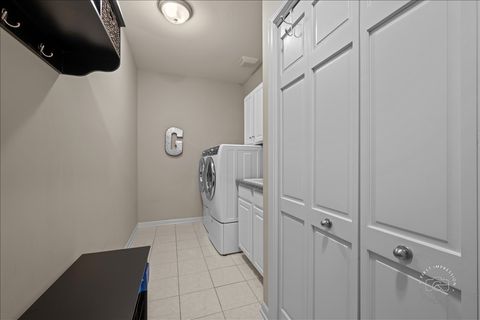 Tiny photo for 664 Bennett Drive, North Aurora, IL 60542 (MLS # 12608075)