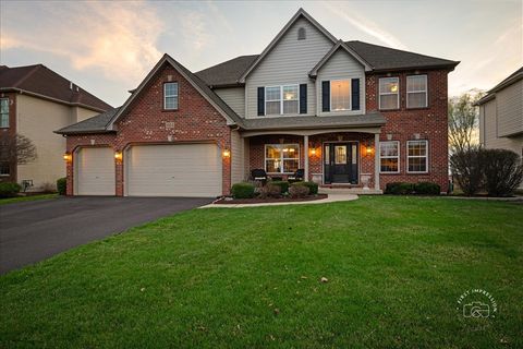 Tiny photo for 664 Bennett Drive, North Aurora, IL 60542 (MLS # 12608075)