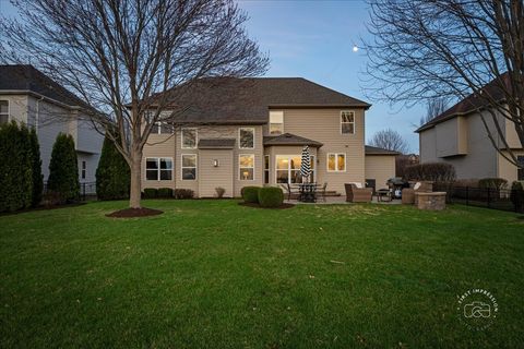 Tiny photo for 664 Bennett Drive, North Aurora, IL 60542 (MLS # 12608075)