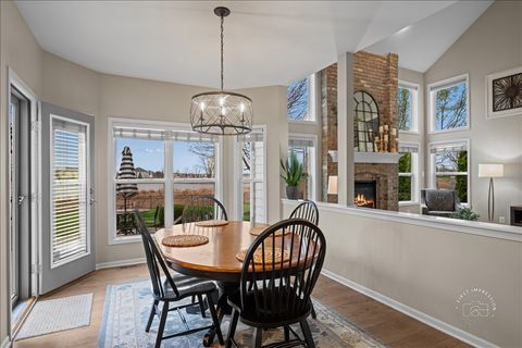 Tiny photo for 664 Bennett Drive, North Aurora, IL 60542 (MLS # 12608075)