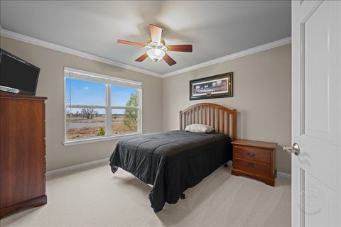 Tiny photo for 664 Bennett Drive, North Aurora, IL 60542 (MLS # 12608075)