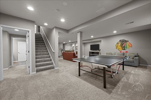 Tiny photo for 664 Bennett Drive, North Aurora, IL 60542 (MLS # 12608075)