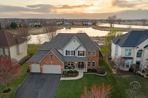 Tiny photo for 664 Bennett Drive, North Aurora, IL 60542 (MLS # 12608075)