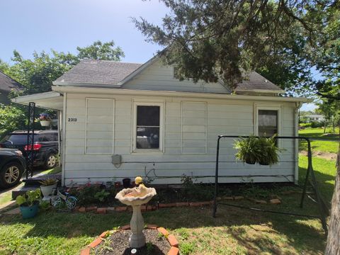 2313 Glenwood Avenue, Eldorado, IL 62930 - #: 12692467
