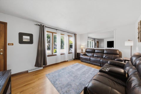 Tiny photo for 6743 106th Place, Chicago Ridge, IL 60415 (MLS # 12773610)