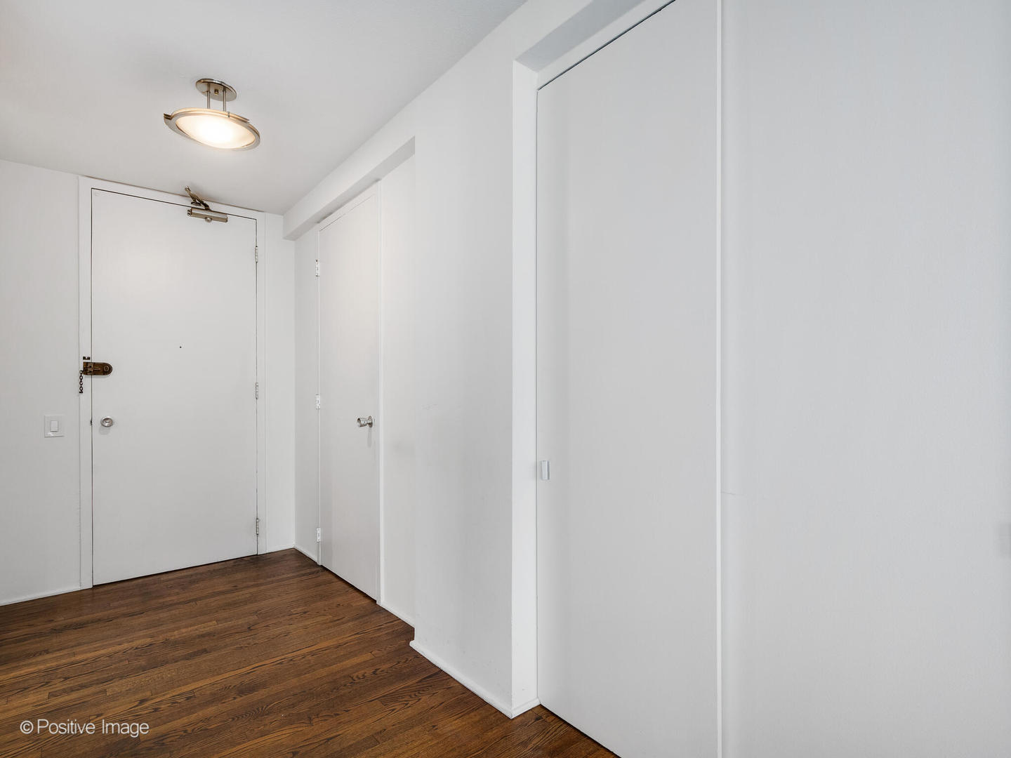 330 W Diversey Parkway 906