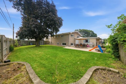Tiny photo for 7928 Arcadia Street, Morton Grove, IL 60053 (MLS # 12714951)
