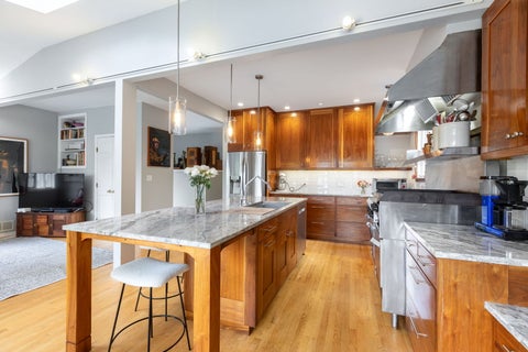 Tiny photo for 139 Washington Circle, Lake Forest, IL 60045 (MLS # 12735081)
