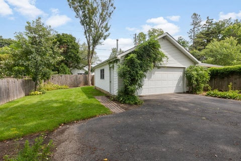 Tiny photo for 139 Washington Circle, Lake Forest, IL 60045 (MLS # 12735081)