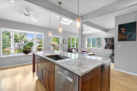 Tiny photo for 139 Washington Circle, Lake Forest, IL 60045 (MLS # 12735081)