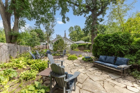 Tiny photo for 139 Washington Circle, Lake Forest, IL 60045 (MLS # 12735081)