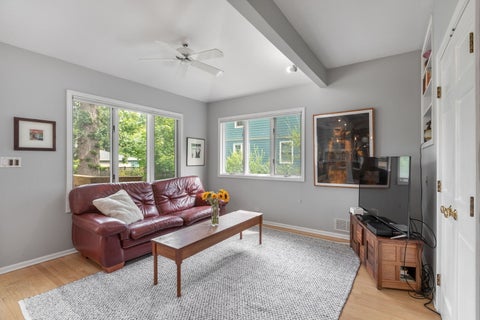 Tiny photo for 139 Washington Circle, Lake Forest, IL 60045 (MLS # 12735081)