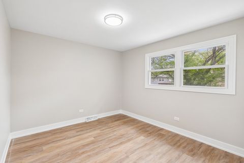 Tiny photo for 15631 East End Avenue, Dolton, IL 60419 (MLS # 12673055)