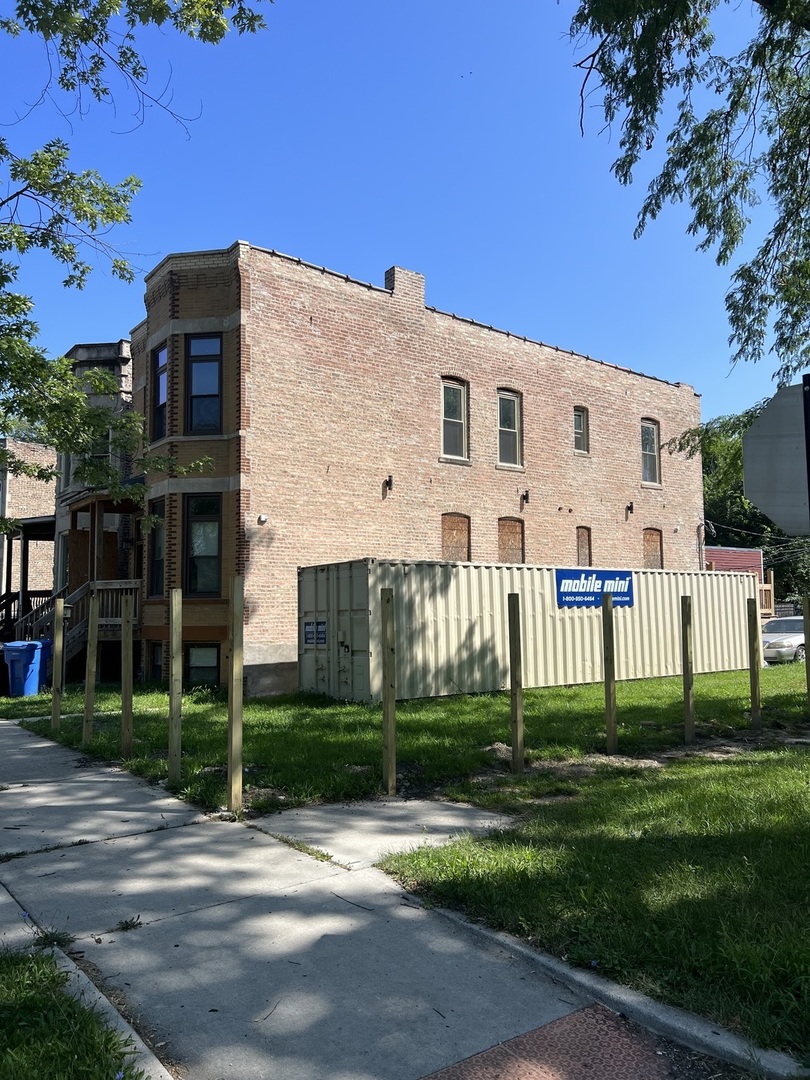5757 S Aberdeen Street
