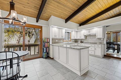 Tiny photo for 2374 N Westwood Lane, Palatine, IL 60074 (MLS # 12616040)