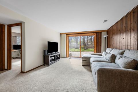 Tiny photo for 2374 N Westwood Lane, Palatine, IL 60074 (MLS # 12616040)