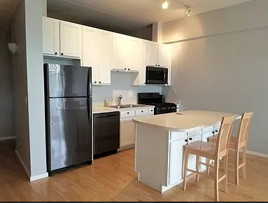 3944 N Claremont Avenue 306