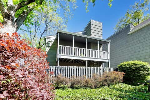 Tiny photo for 1520 Stonebridge Trail #2-1, Wheaton, IL 60189 (MLS # 12647816)