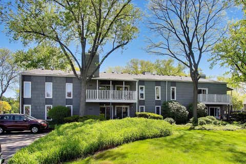 Tiny photo for 1520 Stonebridge Trail #2-1, Wheaton, IL 60189 (MLS # 12647816)