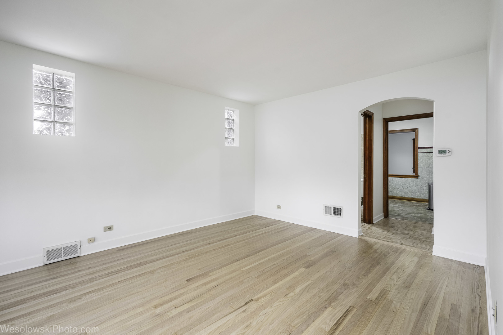 5944 W Foster Avenue