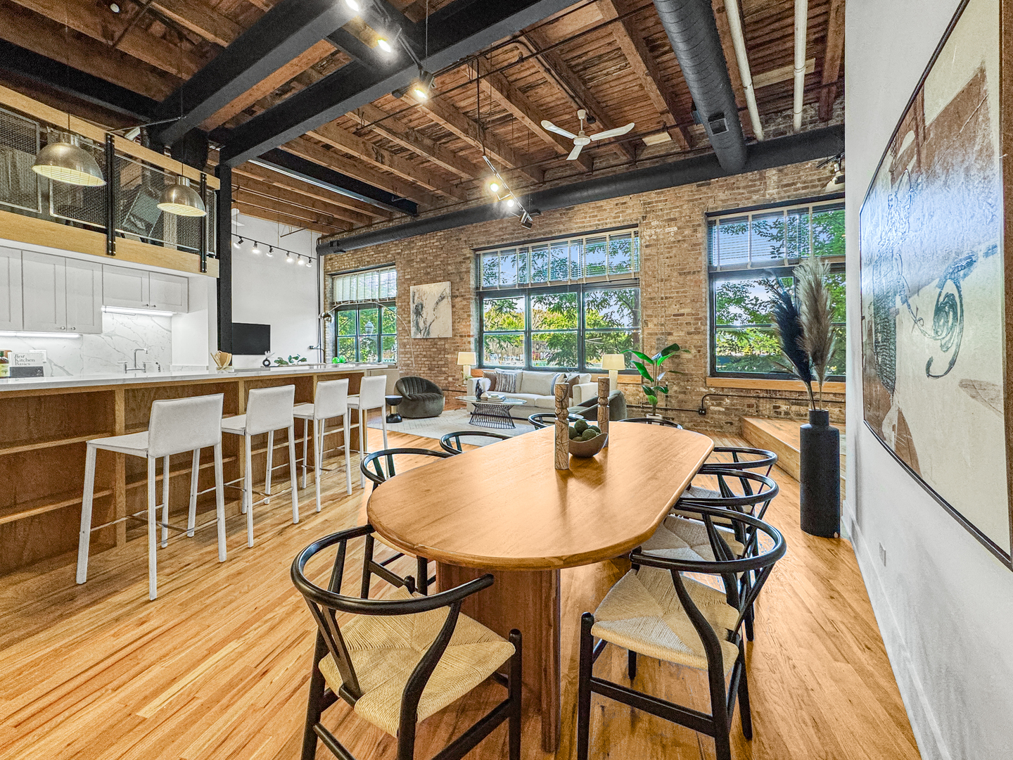 407 N Elizabeth Street 103