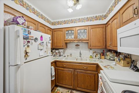 Tiny photo for 7830 W North Avenue #415, Elmwood Park, IL 60707 (MLS # 12474740)