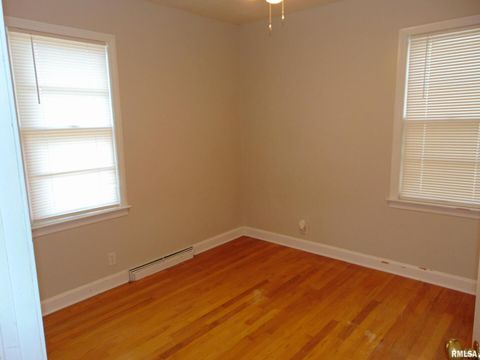 Tiny photo for 936 N 22ND Street, Murphysboro, IL 62966 (MLS # EB460459)