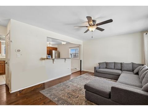 Tiny photo for 1234 Fulton Avenue, Winthrop Harbor, IL 60096 (MLS # 12547295)