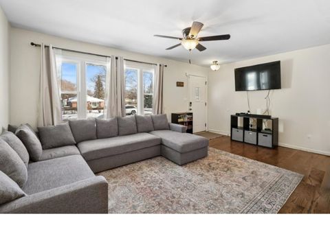 Tiny photo for 1234 Fulton Avenue, Winthrop Harbor, IL 60096 (MLS # 12547295)