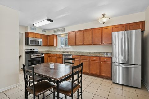 Tiny photo for 1234 Fulton Avenue, Winthrop Harbor, IL 60096 (MLS # 12547295)