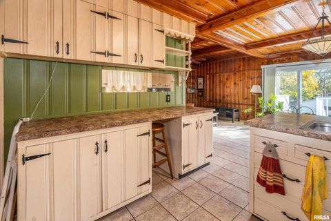 Tiny photo for 311 W POPLAR Street, Harrisburg, IL 62946 (MLS # QC4269298)