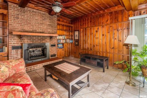 Tiny photo for 311 W POPLAR Street, Harrisburg, IL 62946 (MLS # QC4269298)