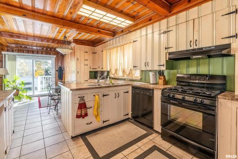 Tiny photo for 311 W POPLAR Street, Harrisburg, IL 62946 (MLS # QC4269298)