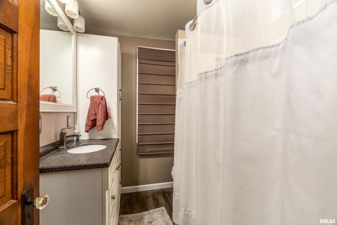 Tiny photo for 311 W POPLAR Street, Harrisburg, IL 62946 (MLS # QC4269298)