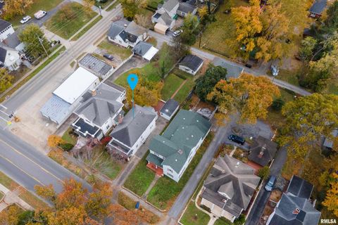 Tiny photo for 311 W POPLAR Street, Harrisburg, IL 62946 (MLS # QC4269298)