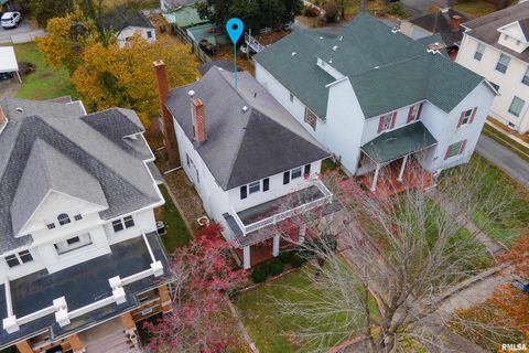 Tiny photo for 311 W POPLAR Street, Harrisburg, IL 62946 (MLS # QC4269298)