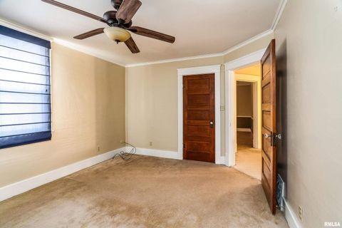 Tiny photo for 311 W POPLAR Street, Harrisburg, IL 62946 (MLS # QC4269298)