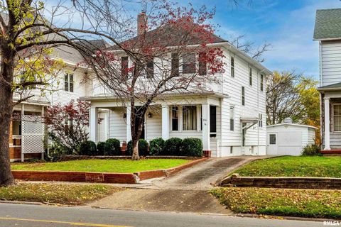 Tiny photo for 311 W POPLAR Street, Harrisburg, IL 62946 (MLS # QC4269298)