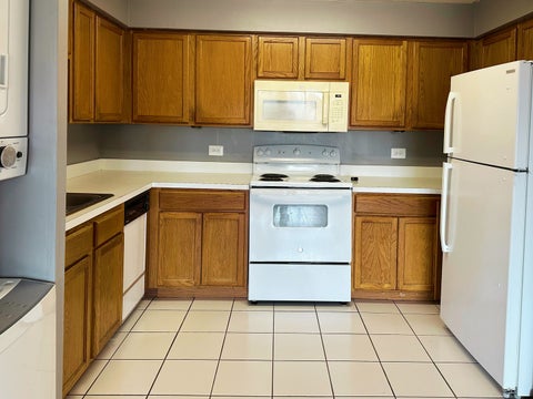 Tiny photo for 10524 S Pulaski Road #3SE, Oak Lawn, IL 60453 (MLS # 12732991)