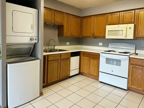Tiny photo for 10524 S Pulaski Road #3SE, Oak Lawn, IL 60453 (MLS # 12732991)