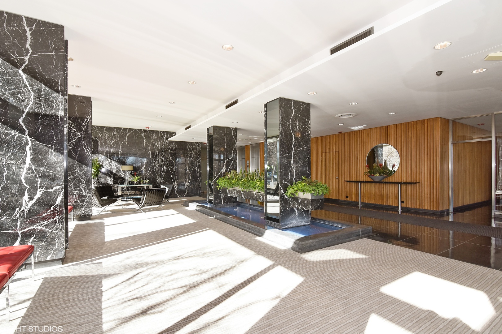 3900 N Lake Shore Drive 13B
