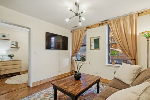 Tiny photo for 1920 W Dickens Avenue #1R, Chicago, IL 60614 (MLS # 12571601)