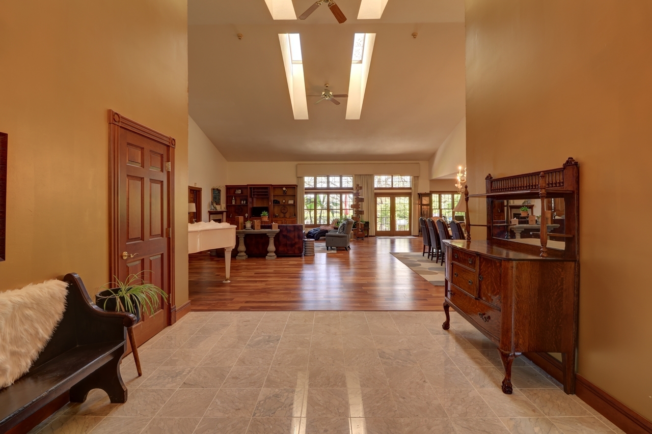 3900 VALLEY OAKS Drive