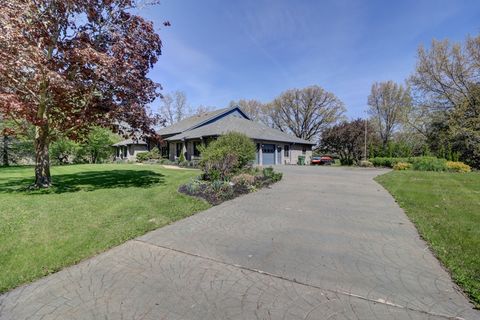 Tiny photo for 3900 VALLEY OAKS Drive, Clinton, IA 52732 (MLS # 12637257)
